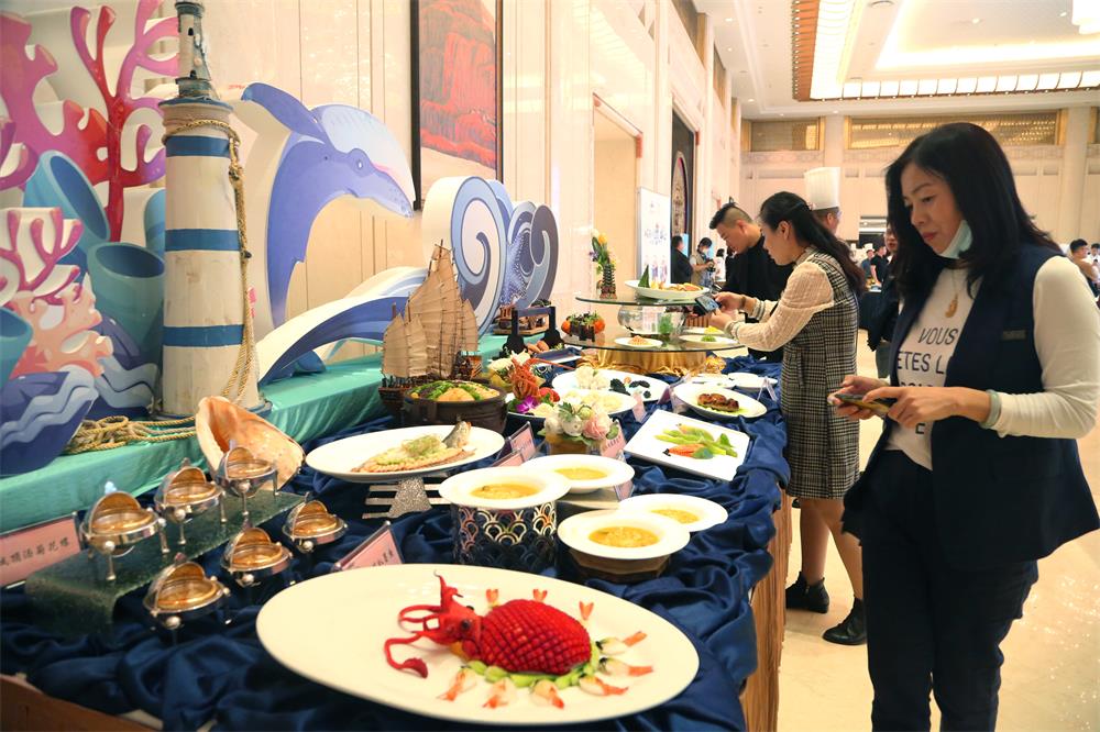 1634630327220873.jpg 连云港市第五届餐饮文化博览会开幕1.JPG