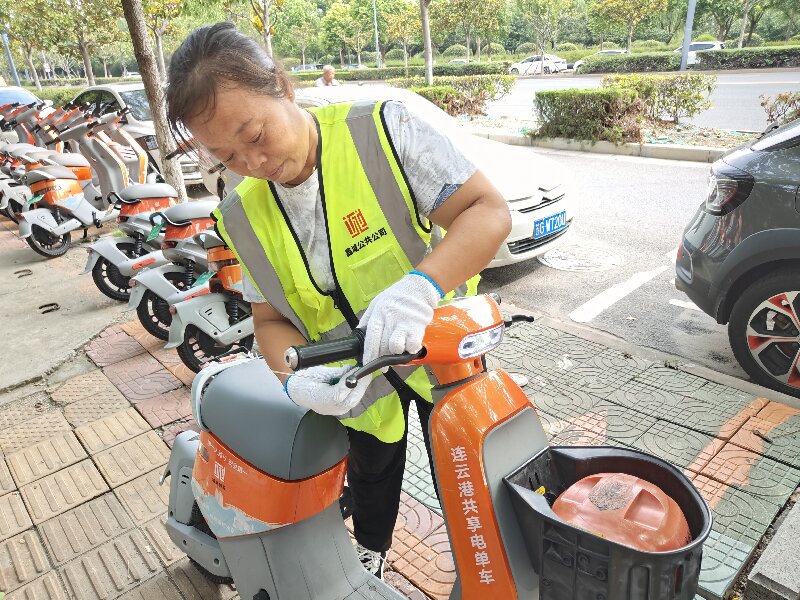 1725868134573989.jpg 2维修共享电单车.jpg