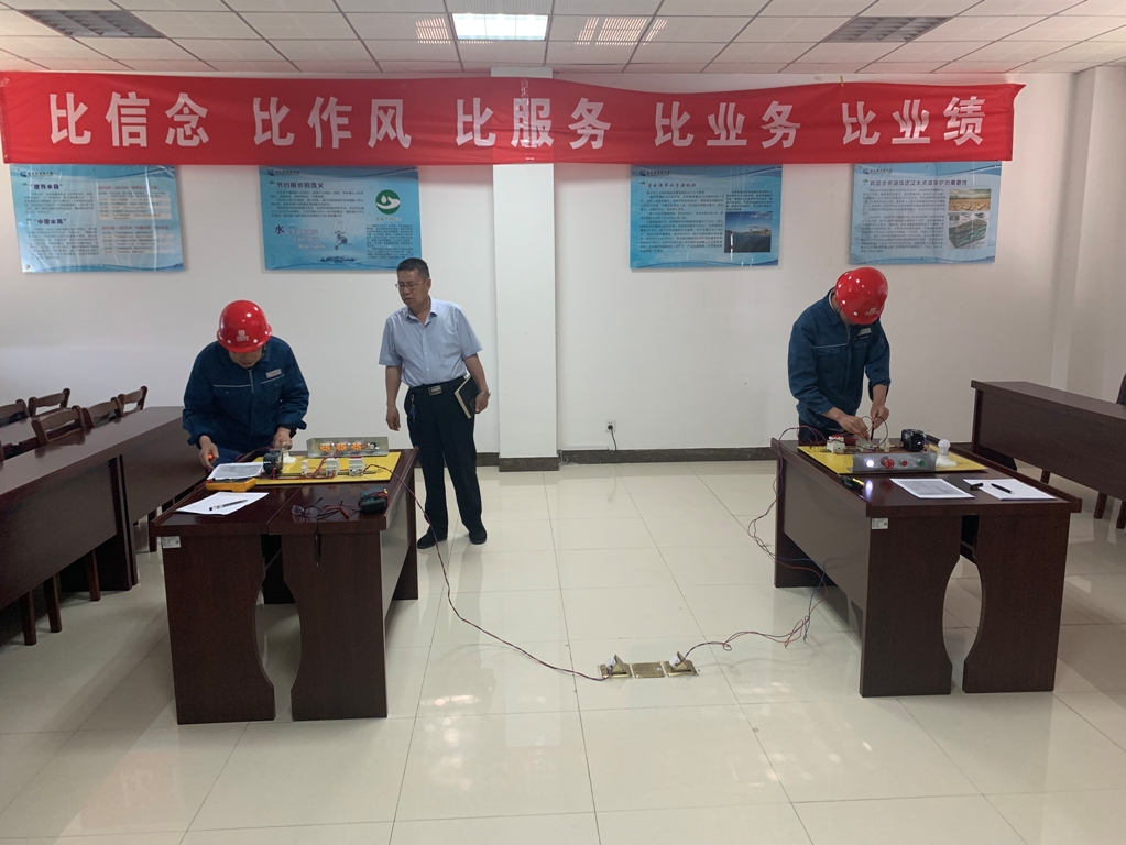 1623291633122941.jpg 两厂维修班考核现场.jpg