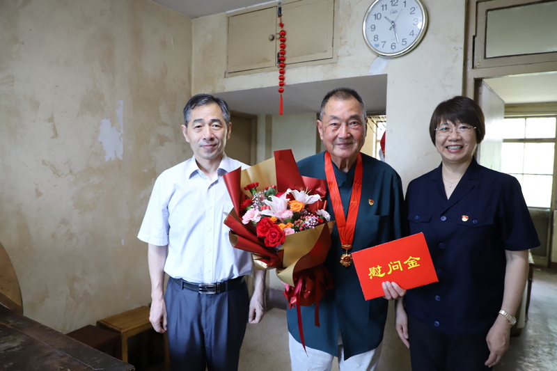 2小.JPG